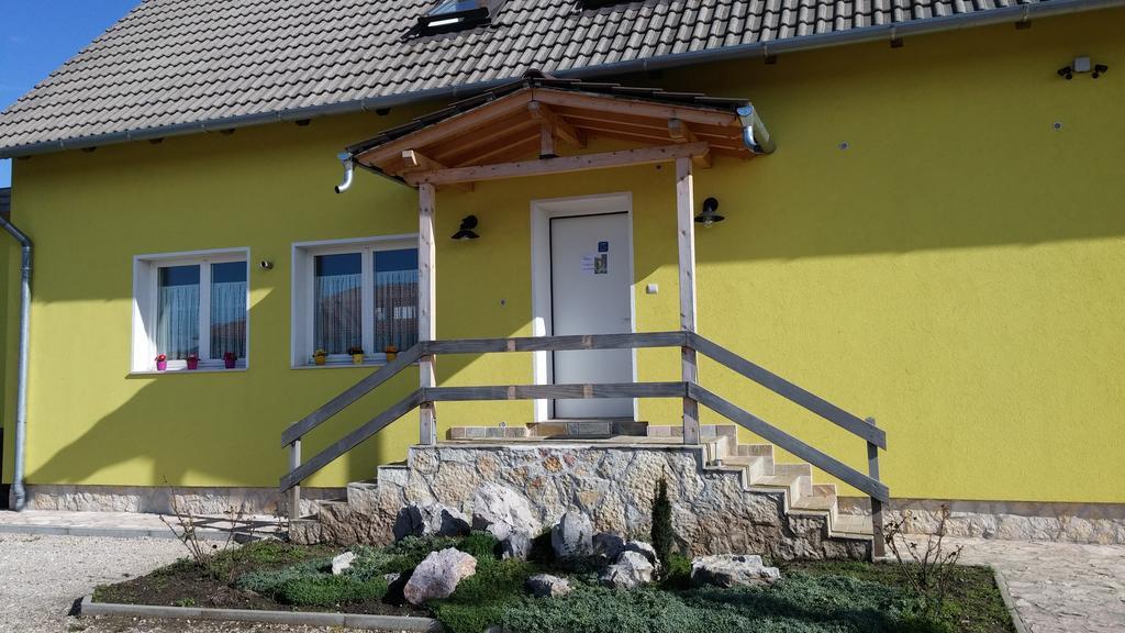 Hunters House Kft Bed And Breakfast Toltestava Εξωτερικό φωτογραφία